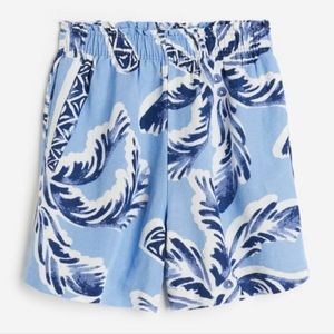 NWOT: H&M Tropical Pull On Shorts - Medium